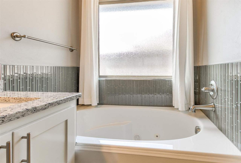 3 Bedrooms Bedrooms, ,2 BathroomsBathrooms,Residential,Single Family,Santa Monica,1.5,130934