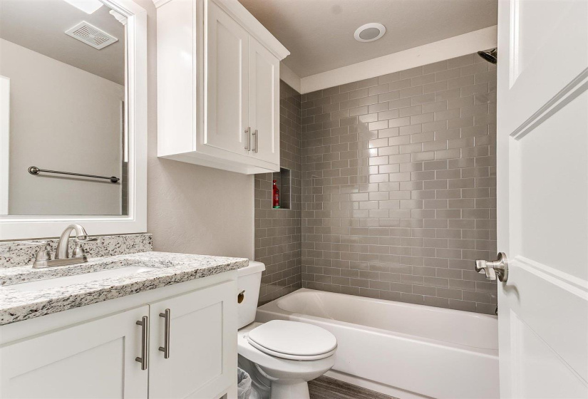 3 Bedrooms Bedrooms, ,2 BathroomsBathrooms,Residential,Single Family,Santa Monica,1.5,130934