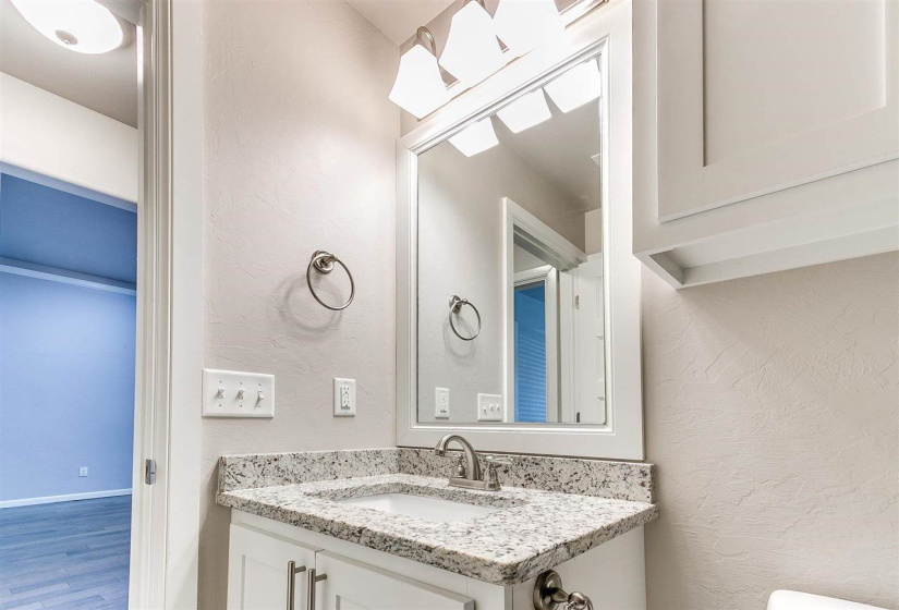 3 Bedrooms Bedrooms, ,2 BathroomsBathrooms,Residential,Single Family,Santa Monica,1.5,130934