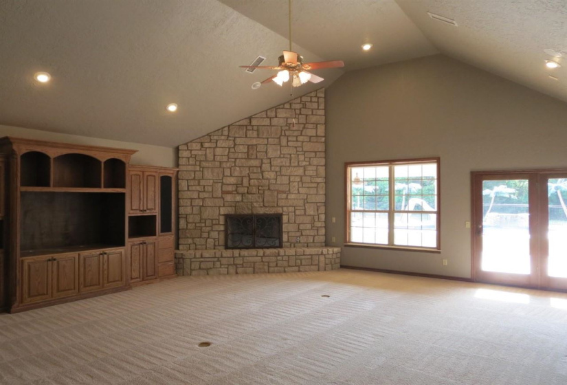3 Bedrooms Bedrooms, ,3 BathroomsBathrooms,Residential,Single Family,Washington,1.5,130935