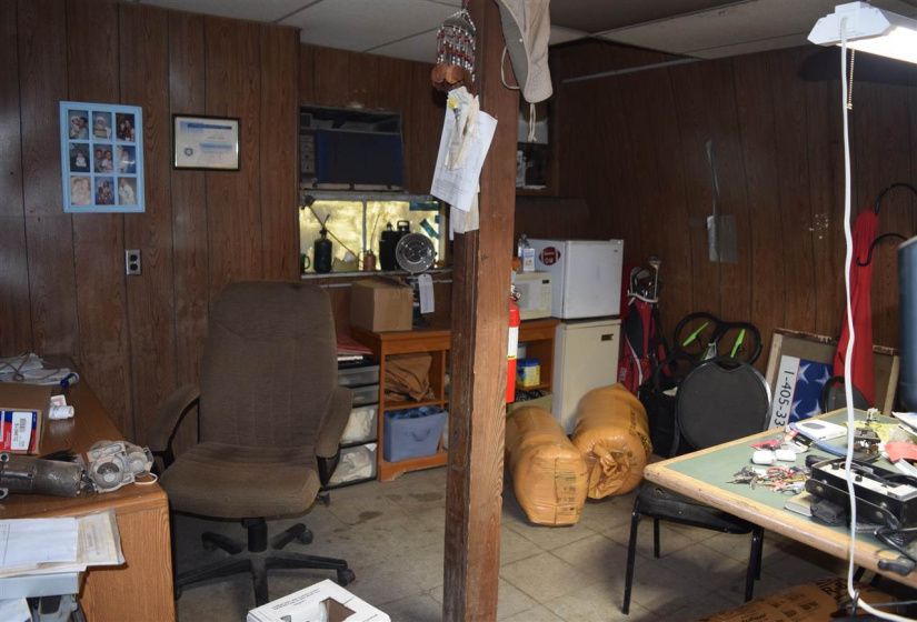 11 BathroomsBathrooms,Commercial/industrial,Commercial,14th,1,130981