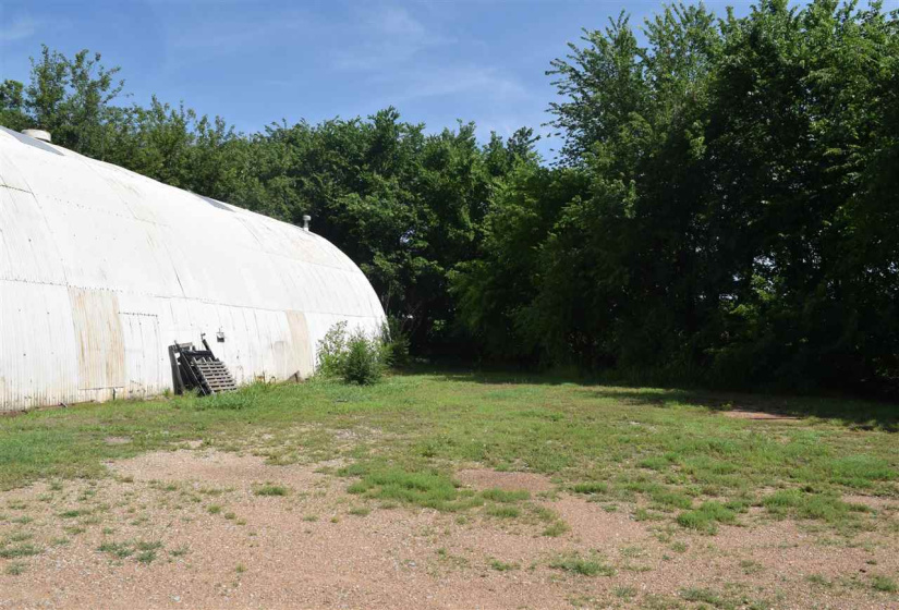 11 BathroomsBathrooms,Commercial/industrial,Commercial,14th,1,130981