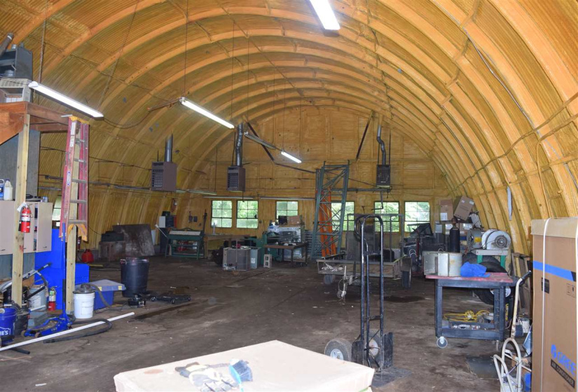 11 BathroomsBathrooms,Commercial/industrial,Commercial,14th,1,130981