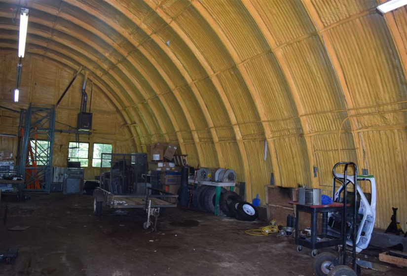 11 BathroomsBathrooms,Commercial/industrial,Commercial,14th,1,130981
