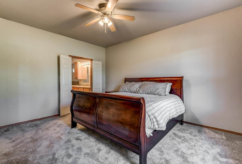 3 Bedrooms Bedrooms, ,2 BathroomsBathrooms,Residential,Single Family,122nd,1,130998