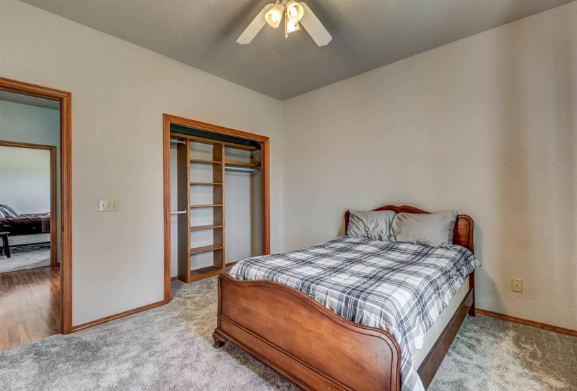 3 Bedrooms Bedrooms, ,2 BathroomsBathrooms,Residential,Single Family,122nd,1,130998