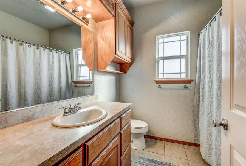 3 Bedrooms Bedrooms, ,2 BathroomsBathrooms,Residential,Single Family,122nd,1,130998