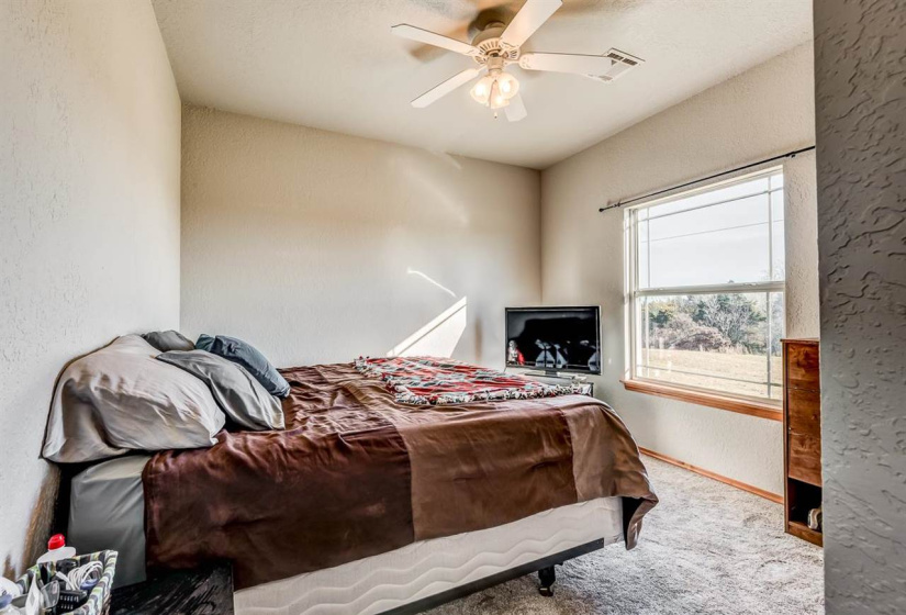 3 Bedrooms Bedrooms, ,2 BathroomsBathrooms,Residential,Single Family,122nd,1,130998