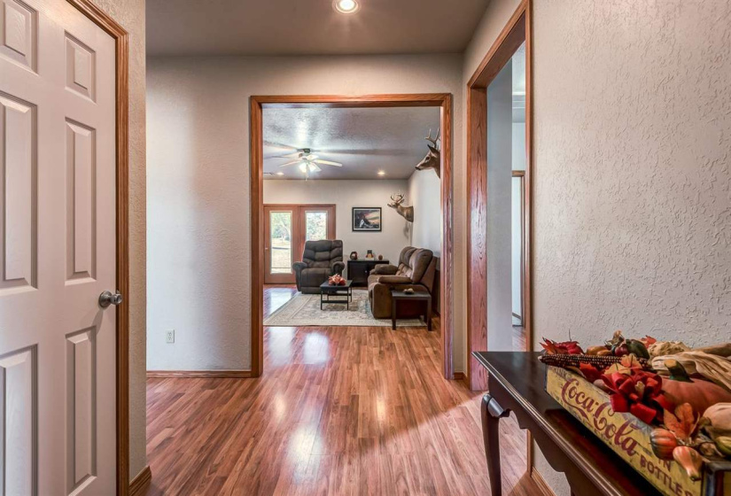 3 Bedrooms Bedrooms, ,2 BathroomsBathrooms,Residential,Single Family,122nd,1,130998
