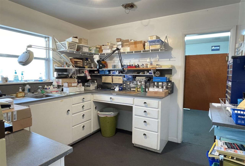 6 BathroomsBathrooms,Commercial/industrial,Commercial,Highland,1,131020