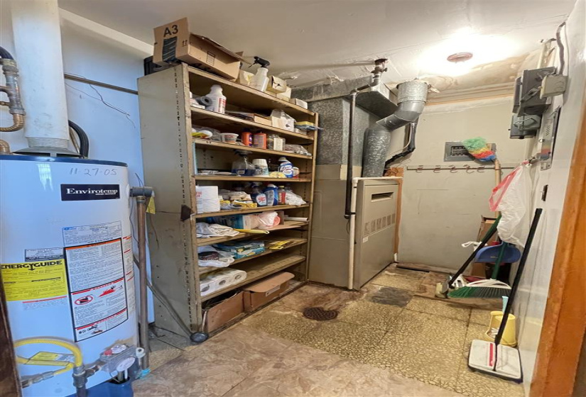 6 BathroomsBathrooms,Commercial/industrial,Commercial,Highland,1,131020