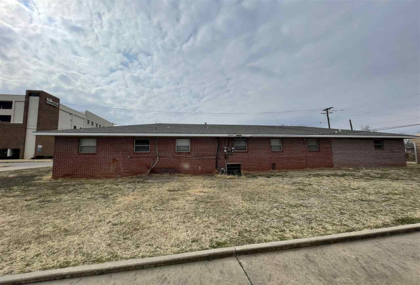 6 BathroomsBathrooms,Commercial/industrial,Commercial,Highland,1,131020