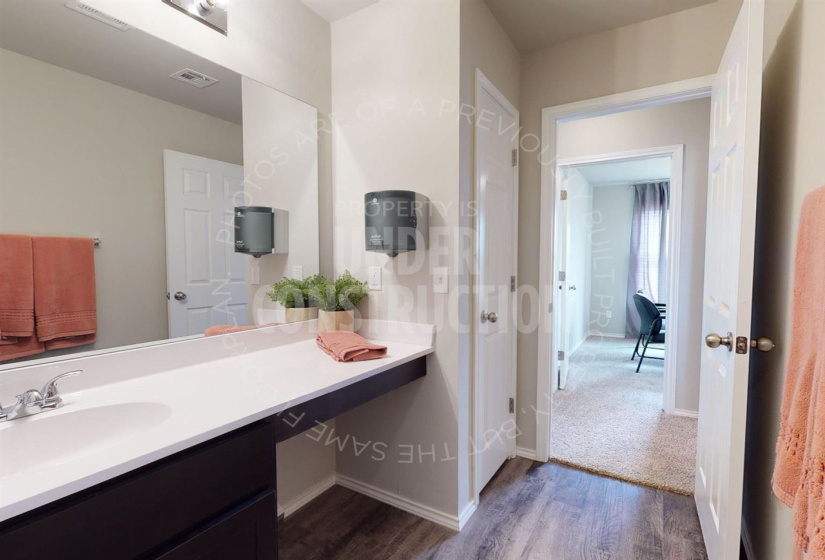 4 Bedrooms Bedrooms, ,2 BathroomsBathrooms,Residential,Single Family,Frye Farms,1,131043