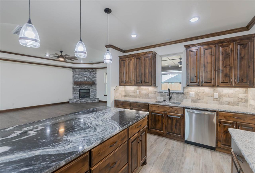 4 Bedrooms Bedrooms, ,2 BathroomsBathrooms,Residential,Single Family,Bandera,1,131051