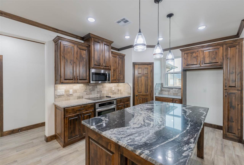 4 Bedrooms Bedrooms, ,2 BathroomsBathrooms,Residential,Single Family,Bandera,1,131051