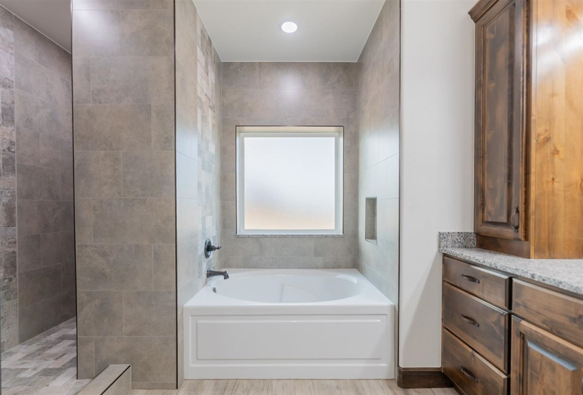 4 Bedrooms Bedrooms, ,2 BathroomsBathrooms,Residential,Single Family,Bandera,1,131051
