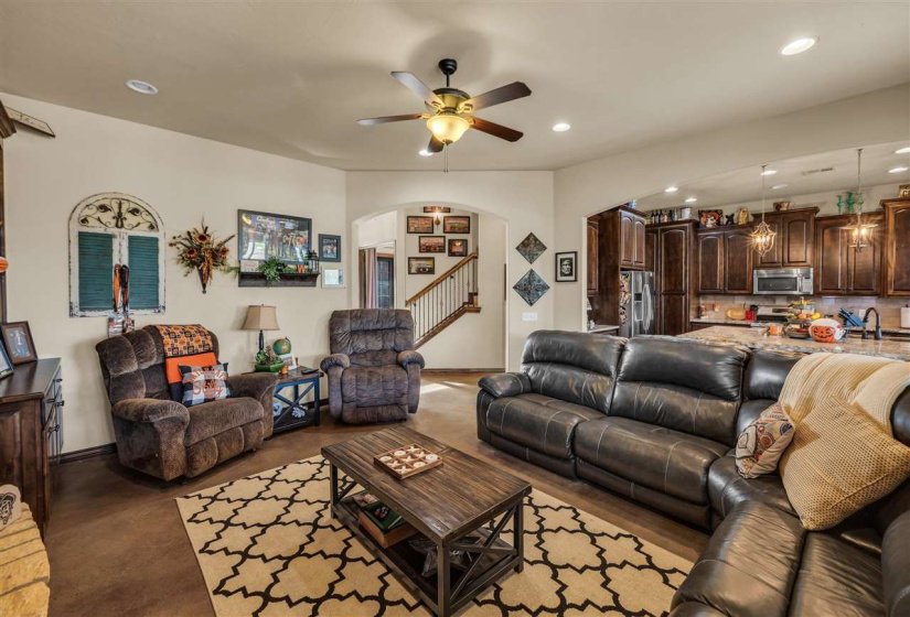 4 Bedrooms Bedrooms, ,4 BathroomsBathrooms,Residential,Single Family,Culpepper Dr,2,131102
