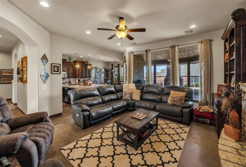 4 Bedrooms Bedrooms, ,4 BathroomsBathrooms,Residential,Single Family,Culpepper Dr,2,131102