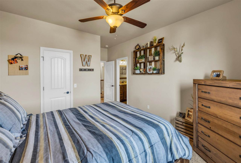 4 Bedrooms Bedrooms, ,4 BathroomsBathrooms,Residential,Single Family,Culpepper Dr,2,131102
