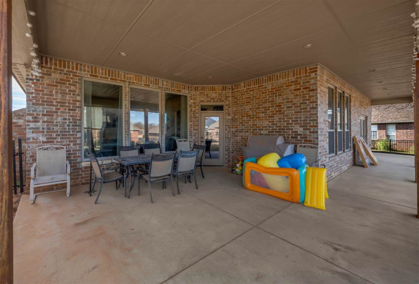 4 Bedrooms Bedrooms, ,4 BathroomsBathrooms,Residential,Single Family,Culpepper Dr,2,131102