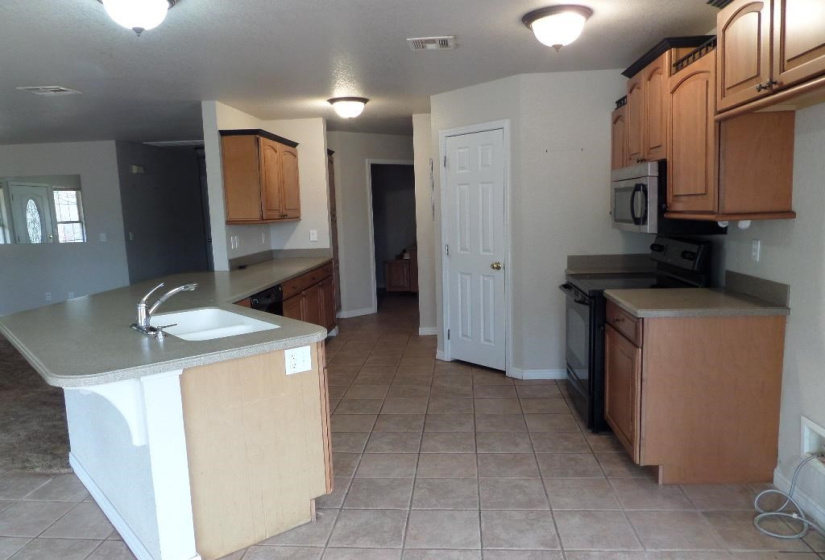 2 Bedrooms Bedrooms, ,2 BathroomsBathrooms,Residential,Single Family,68th,1,131108