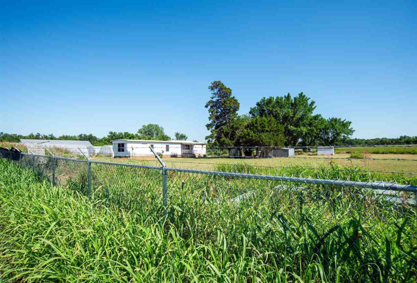 6 BathroomsBathrooms,Commercial/industrial,Commercial,Burris,1,131126