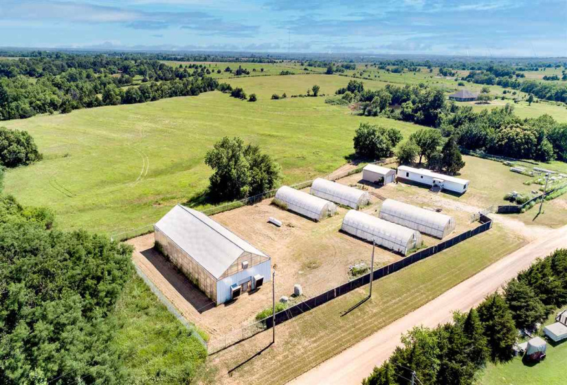 6 BathroomsBathrooms,Commercial/industrial,Commercial,Burris,1,131126