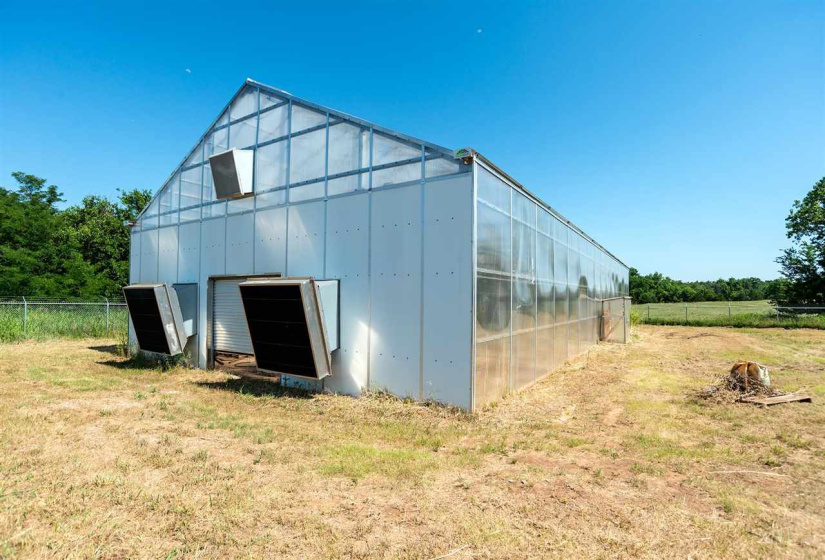 6 BathroomsBathrooms,Commercial/industrial,Commercial,Burris,1,131126