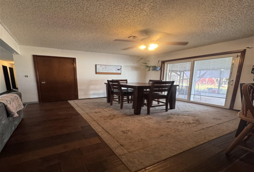 4 Bedrooms Bedrooms, ,1 BathroomBathrooms,Residential,Single Family,Hickory,1,131153