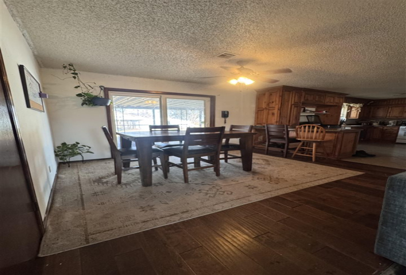4 Bedrooms Bedrooms, ,1 BathroomBathrooms,Residential,Single Family,Hickory,1,131153