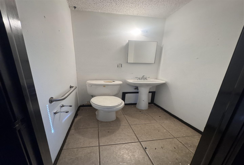 4 Bedrooms Bedrooms, ,1 BathroomBathrooms,Residential,Single Family,Hickory,1,131153