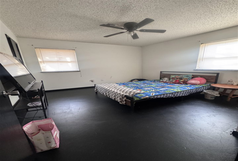 4 Bedrooms Bedrooms, ,1 BathroomBathrooms,Residential,Single Family,Hickory,1,131153