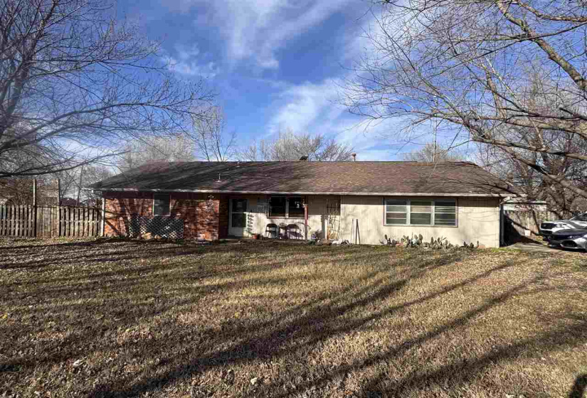4 Bedrooms Bedrooms, ,1 BathroomBathrooms,Residential,Single Family,Hickory,1,131153