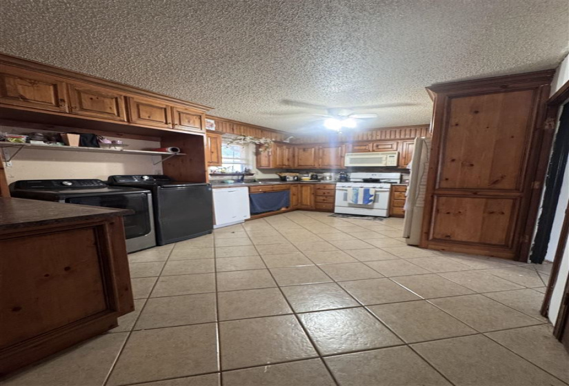 4 Bedrooms Bedrooms, ,1 BathroomBathrooms,Residential,Single Family,Hickory,1,131153