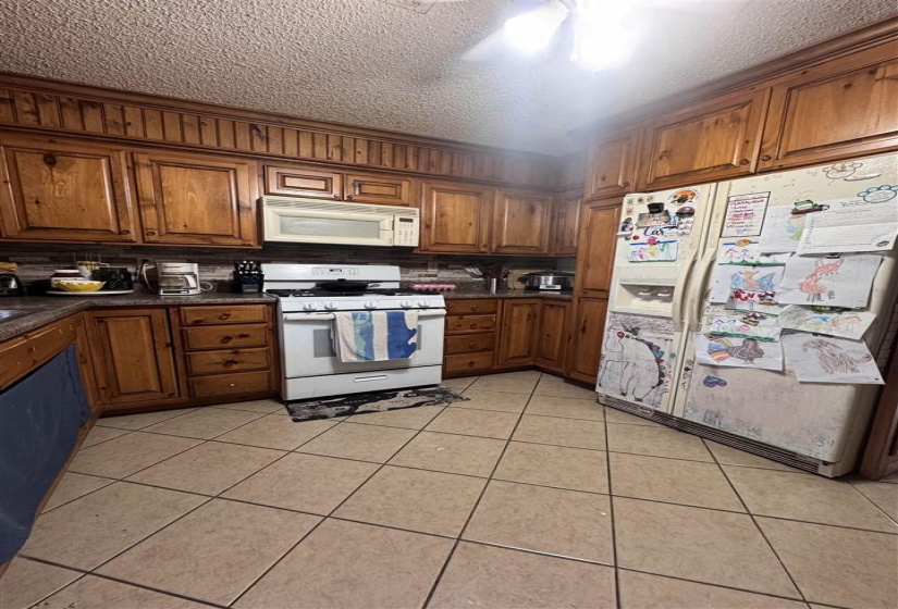 4 Bedrooms Bedrooms, ,1 BathroomBathrooms,Residential,Single Family,Hickory,1,131153