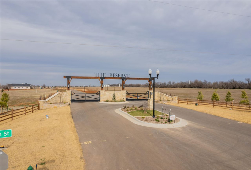 Lots/land,Platted,Rush Creek,131172