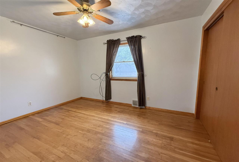 4 Bedrooms Bedrooms, ,2 BathroomsBathrooms,Residential,Single Family,Highland,1,131220