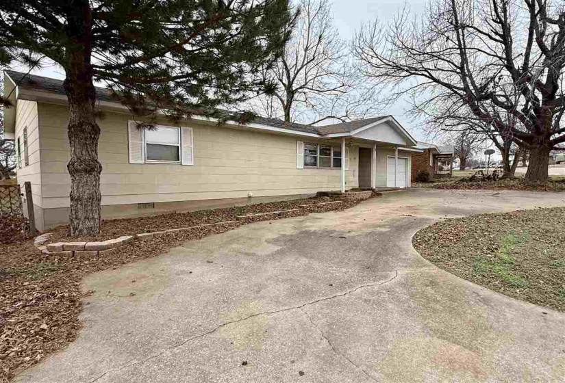 4 Bedrooms Bedrooms, ,2 BathroomsBathrooms,Residential,Single Family,Highland,1,131220