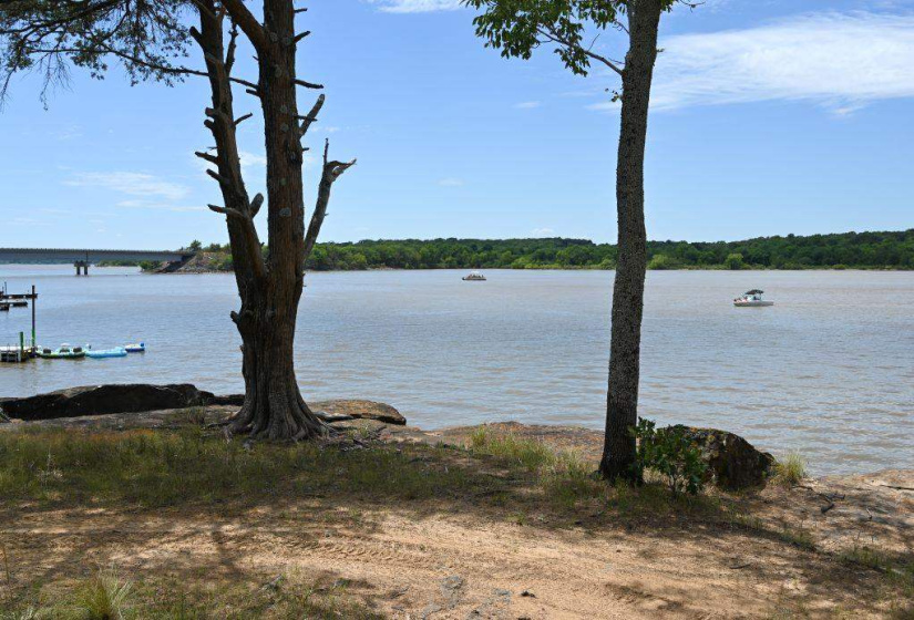 Lots/land,Unplatted,Highway 150,131235