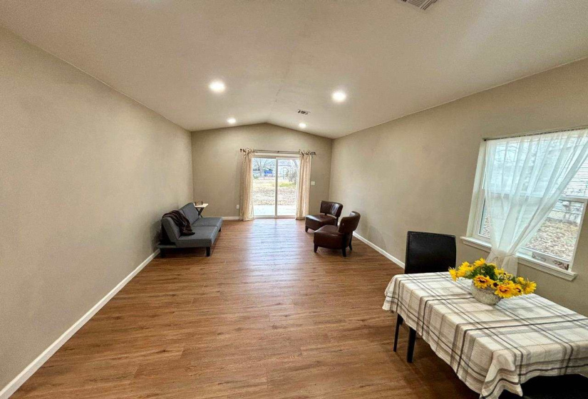2 Bedrooms Bedrooms, ,2 BathroomsBathrooms,Residential,Single Family,Cherry,1,131274