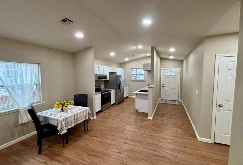 2 Bedrooms Bedrooms, ,2 BathroomsBathrooms,Residential,Single Family,Cherry,1,131274