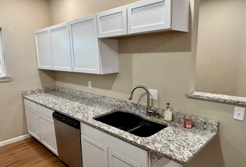 2 Bedrooms Bedrooms, ,2 BathroomsBathrooms,Residential,Single Family,Cherry,1,131274