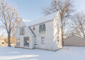 4 Bedrooms Bedrooms, ,2 BathroomsBathrooms,Residential,Single Family,7th,131279