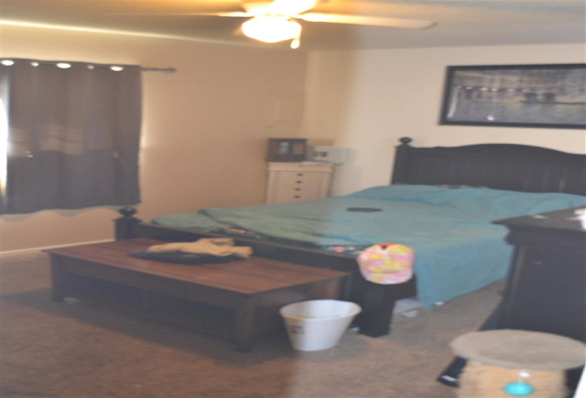 1 BathroomBathrooms,Multi-family,Duplex,Hartford,1,131303