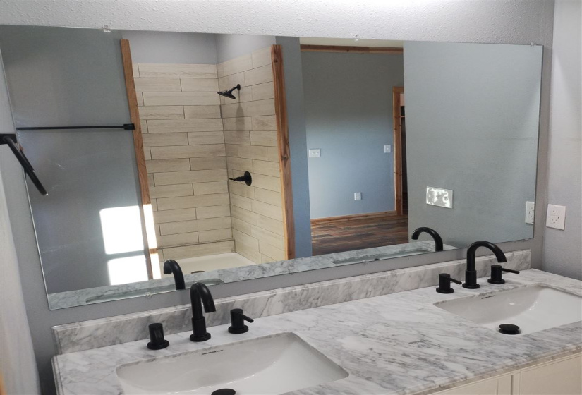 3 Bedrooms Bedrooms, ,2 BathroomsBathrooms,Residential,Single Family,Metcalf,1,131306