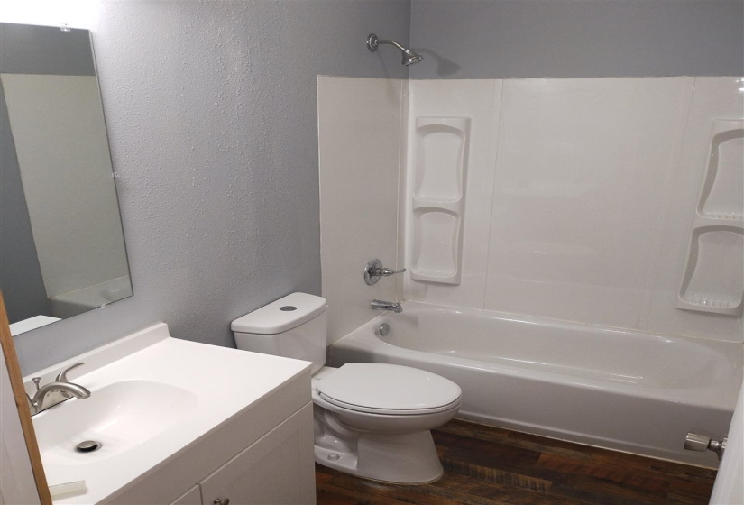 3 Bedrooms Bedrooms, ,2 BathroomsBathrooms,Residential,Single Family,Metcalf,1,131306