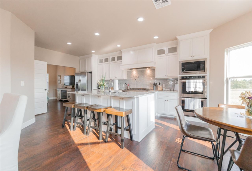 6 Bedrooms Bedrooms, ,4 BathroomsBathrooms,Residential,Single Family,County Road 180,2,131354