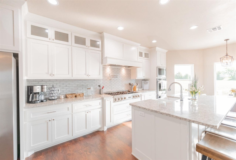 6 Bedrooms Bedrooms, ,4 BathroomsBathrooms,Residential,Single Family,County Road 180,2,131354