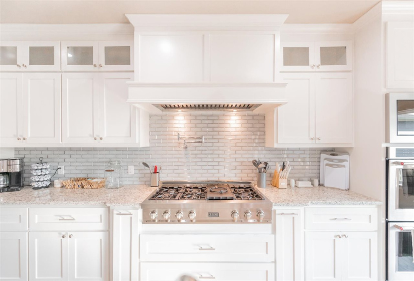 6 Bedrooms Bedrooms, ,4 BathroomsBathrooms,Residential,Single Family,County Road 180,2,131354