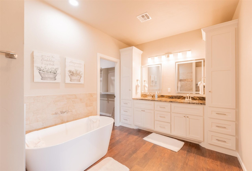 6 Bedrooms Bedrooms, ,4 BathroomsBathrooms,Residential,Single Family,County Road 180,2,131354